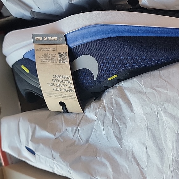 MEN'S NIKE WINFLO 10 RUNNING SHOES - Picture 6 of 7